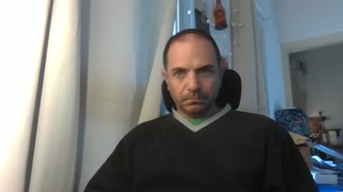 Snapshot of emmagold123 chatting on 03-08-26, 05:00 Ariel online show from 03-08-26, 05:00