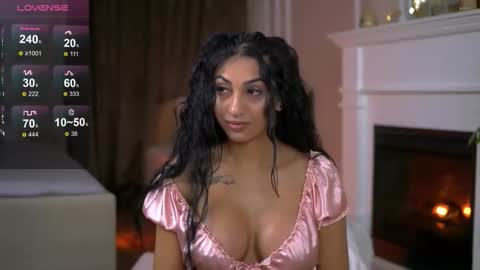 Snapshot of emmahale chatting on 10-22-25, 03:07 emmahale online show from 10-22-25, 03:07