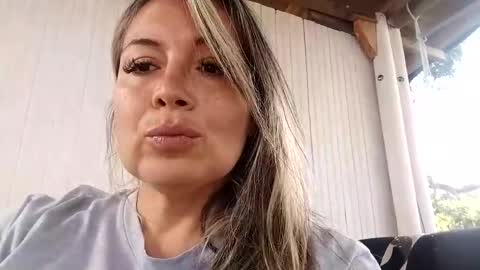 Snapshot of emmahenderson chatting on 01-19-25, 02:38 Andrea online show from 01-19-25, 02:38