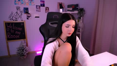 Emma online show from 12-18-24, 01:23