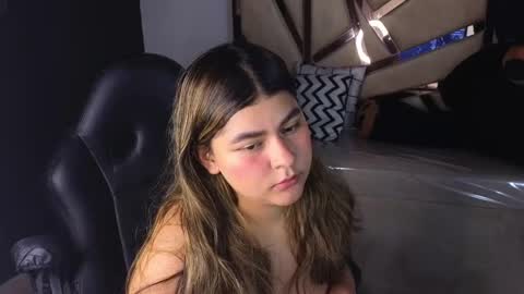 Emma online show from 03-08-25, 01:47