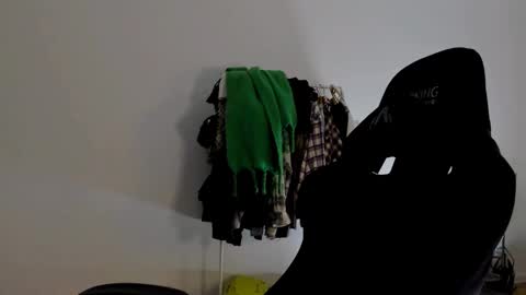 Snapshot of emmamon chatting on 12-05-24, 08:00 Emma online show from 12-05-24, 08:00