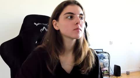 Snapshot of emmamon chatting on 09-09-25, 09:53 Emma online show from 09-09-25, 09:53