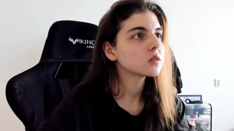 Emma online show from 02-12-26, 10:43