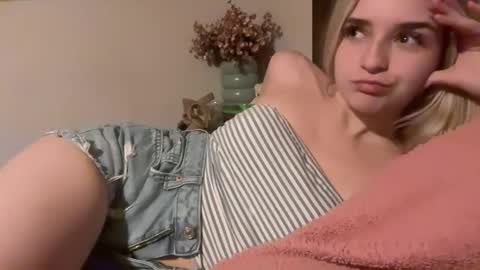 EmmaAngel online show from 11-05-25, 02:00