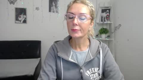 Emma online show from 10-12-25, 05:17