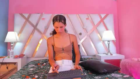 Emmapetty online show from 09-29-25, 10:14