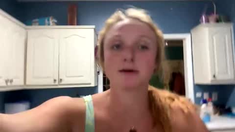 emmarouge_23 online show from 10-23-25, 05:40