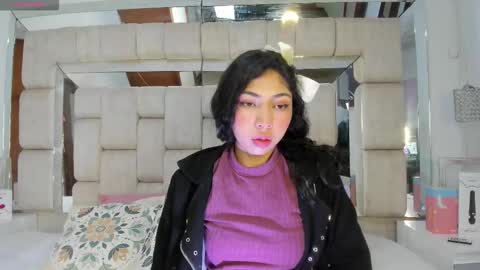 Emma online show from 11-18-25, 12:20