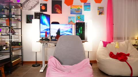 Snapshot of emmasky69 chatting on 12-03-24, 01:19 Emma Sky online show from 12-03-24, 01:19