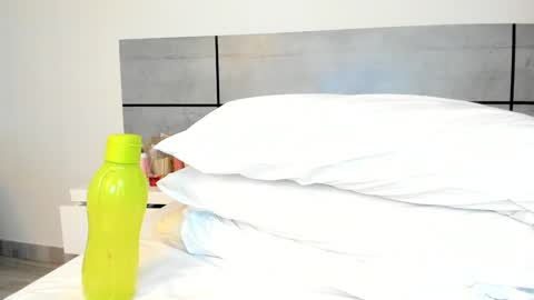 Snapshot of emmasmithh2 chatting on 01-25-25, 05:18 Emma online show from 01-25-25, 05:18