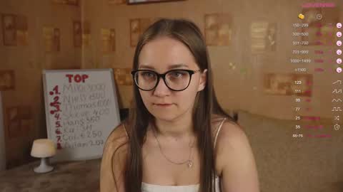 Mia online show from 02-09-25, 05:11