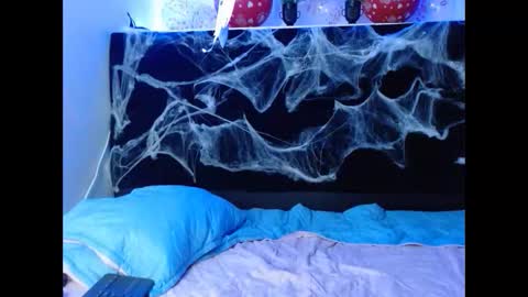 Snapshot of emmatower chatting on 10-18-25, 09:37 emmatower online show from 10-18-25, 09:37