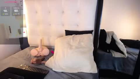 Snapshot of emmawatsom_ chatting on 02-21-25, 03:54 Emma watsom online show from 02-21-25, 03:54