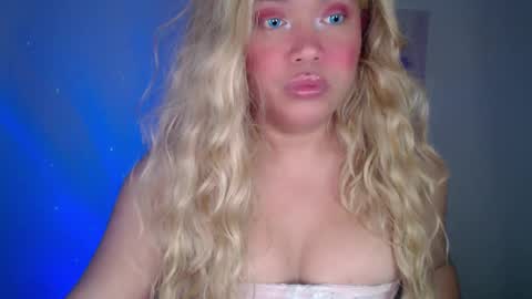 Snapshot of emmawatsoons chatting on 01-29-25, 08:25 YourDreamGirl Emma  online show from 01-29-25, 08:25
