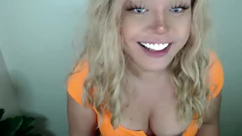 Snapshot of emmawatsoons chatting on 09-13-25, 02:44 YourDreamGirl Emma  online show from 09-13-25, 02:44