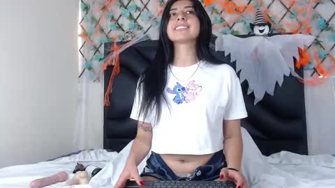  Emma  online show from 10-22-25, 03:45