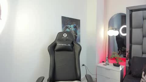 Emmet online show from 09-27-25, 03:06