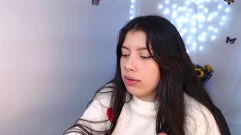 Snapshot of emmi_0 chatting on 09-30-25, 01:27 Emily  Independent model online show from 09-30-25, 01:27
