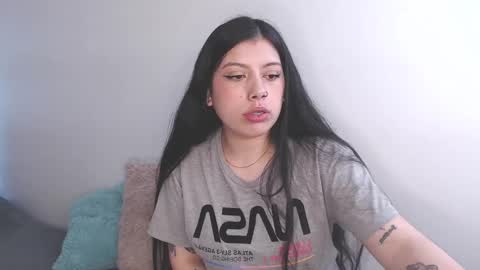 Snapshot of emmi_0 chatting on 10-26-25, 03:01 Emily  Independent model online show from 10-26-25, 03:01