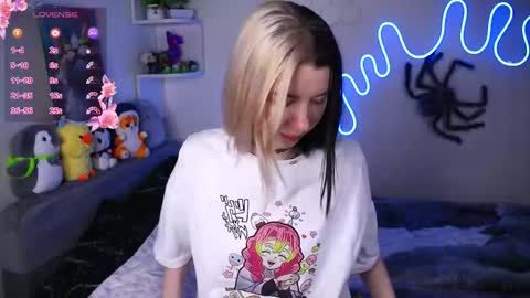 emmie_everly online show from 04-14-26, 07:31