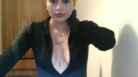 Snapshot of emmie_xxx chatting on 12-02-24, 03:03 emmie online show from 12-02-24, 03:03