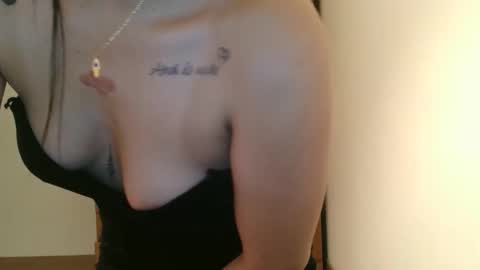 Snapshot of emmie_xxx chatting on 12-07-24, 06:32 emmie online show from 12-07-24, 06:32