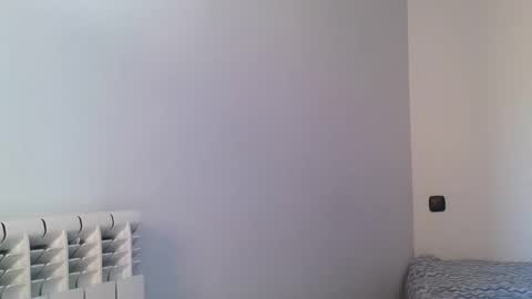 Snapshot of emmie_xxx chatting on 12-10-24, 02:28 emmie online show from 12-10-24, 02:28