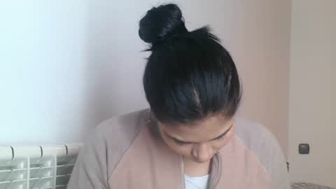 Snapshot of emmie_xxx chatting on 12-17-24, 03:39 emmie online show from 12-17-24, 03:39