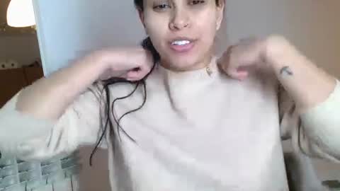 Snapshot of emmie_xxx chatting on 01-16-25, 08:43 emmie online show from 01-16-25, 08:43