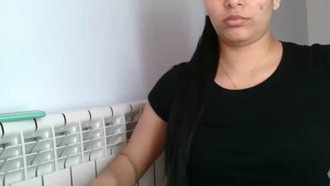 Snapshot of emmie_xxx chatting on 02-02-25, 02:24 emmie online show from 02-02-25, 02:24