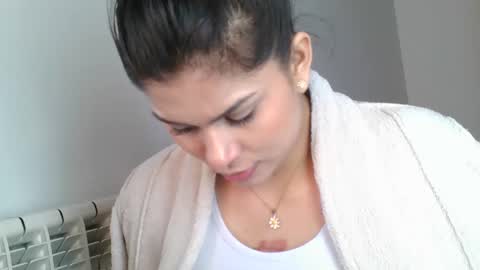 Snapshot of emmie_xxx chatting on 02-26-25, 02:46 emmie online show from 02-26-25, 02:46