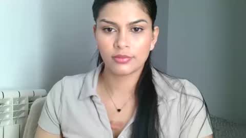 Snapshot of emmie_xxx chatting on 03-10-25, 02:37 emmie online show from 03-10-25, 02:37