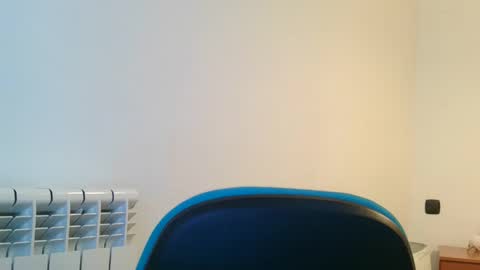 Snapshot of emmie_xxx chatting on 09-09-25, 07:19 emmie online show from 09-09-25, 07:19