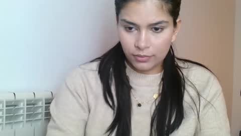 Snapshot of emmie_xxx chatting on 09-29-25, 07:46 emmie online show from 09-29-25, 07:46