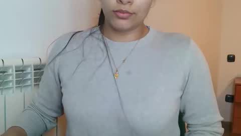 Snapshot of emmie_xxx chatting on 10-07-25, 08:00 emmie online show from 10-07-25, 08:00