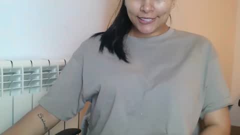 Snapshot of emmie_xxx chatting on 10-22-25, 07:52 emmie online show from 10-22-25, 07:52