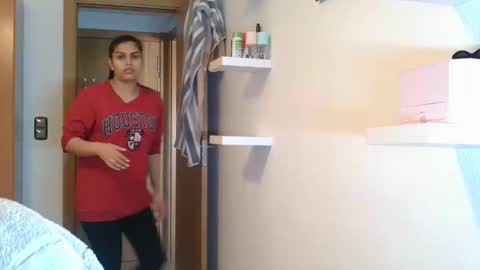 emmie online show from 11-06-25, 09:10