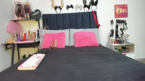          online show from 04-18-26, 12:42