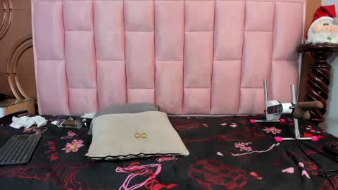 Emmily keller online show from 12-06-24, 02:38