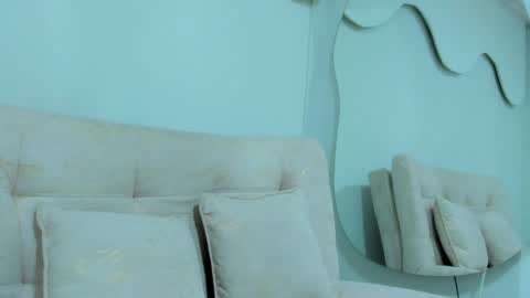 EMMILY online show from 06-03-26, 02:33