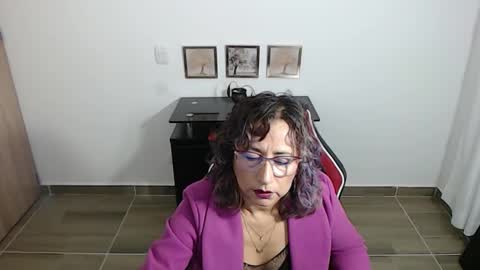 Emmily online show from 12-05-25, 04:32