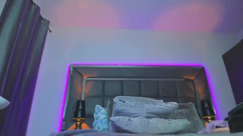 Emmily Santibaez online show from 01-26-25, 03:25