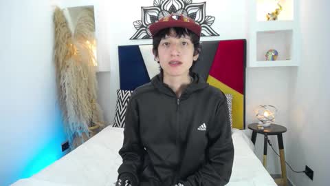 Snapshot of emmo_boy chatting on 11-17-25, 03:23 SERGIO online show from 11-17-25, 03:23