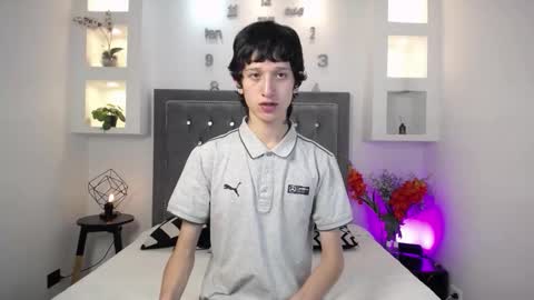 Snapshot of emmo_boy chatting on 12-05-25, 04:21 SERGIO online show from 12-05-25, 04:21