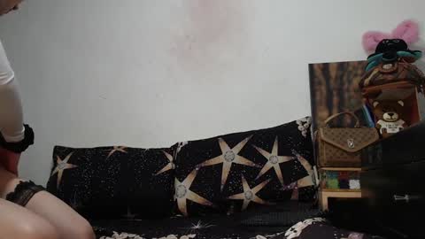 Snapshot of emmy___lee chatting on 02-06-25, 06:40 emmy___lee online show from 02-06-25, 06:40