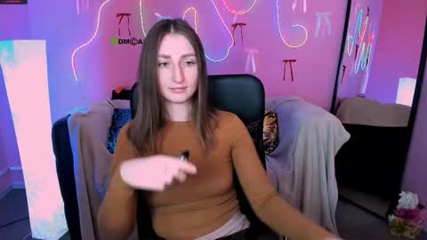 Snapshot of emmy_colt chatting on 03-11-26, 07:03 Emmy online show from 03-11-26, 07:03