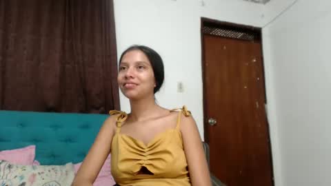 Snapshot of emmy_cutee chatting on 11-26-25, 01:56 Emily online show from 11-26-25, 01:56