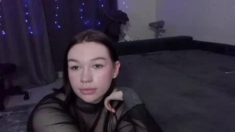Snapshot of emmy_m00n chatting on 01-04-25, 02:56 Emily Johny online show from 01-04-25, 02:56