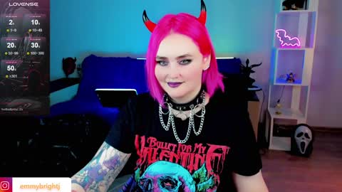 Emmy Bright     50  online show from 01-28-25, 01:50